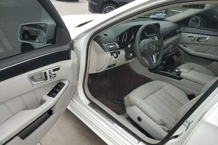 Used Mercedes-Benz E-Class 2014 E 300 L Sport Edition Driver Seat