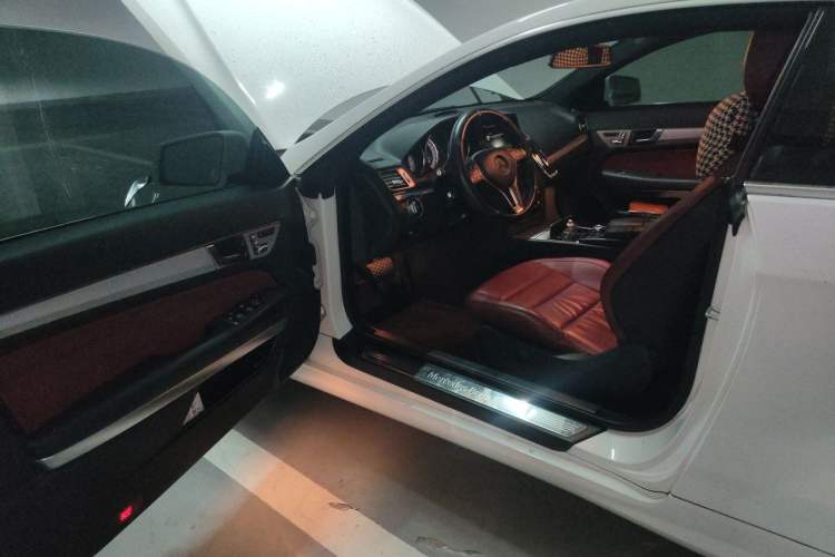 Used Mercedes-Benz E-Class 2014 E 200 Coupe Driver Seat