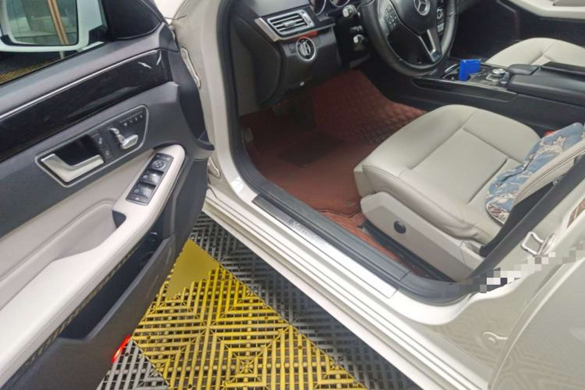 Used Mercedes-Benz E-Class 2014 Restyled E 260 L Sport Edition Driver Seat