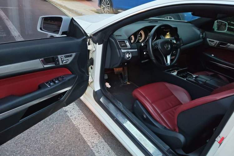 Used Mercedes-Benz E-Class 2014 E 200 Coupe Driver Seat