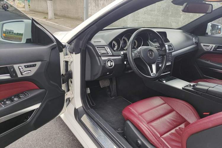 Used Mercedes-Benz E-Class 2014 E 260 Coupe Driver Seat