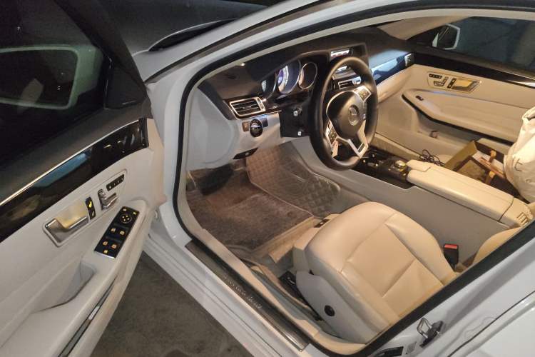 Used Mercedes-Benz E-Class 2014 Restyled E 260 L Sport Edition Driver Seat