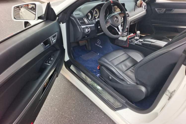 Used Mercedes-Benz E-Class 2014 E 200 Coupe Driver Seat