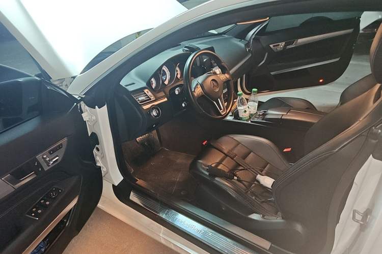 Used Mercedes-Benz E-Class 2014 E 200 Coupe Driver Seat