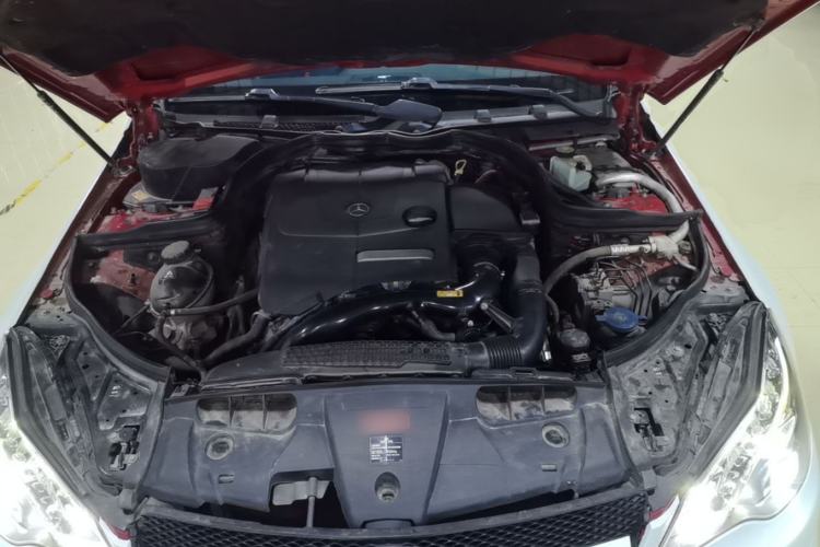 Used Mercedes-Benz E-Class 2014 E 260 Coupe Engine Bay