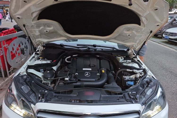 Used Mercedes-Benz E-Class 2014 E 260 L Sport Edition Engine Bay