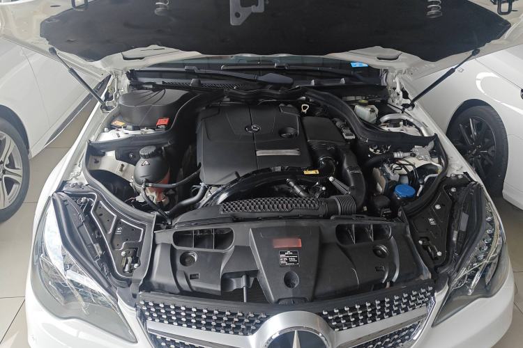 Used Mercedes-Benz E-Class 2014 E 260 Coupe Engine Bay