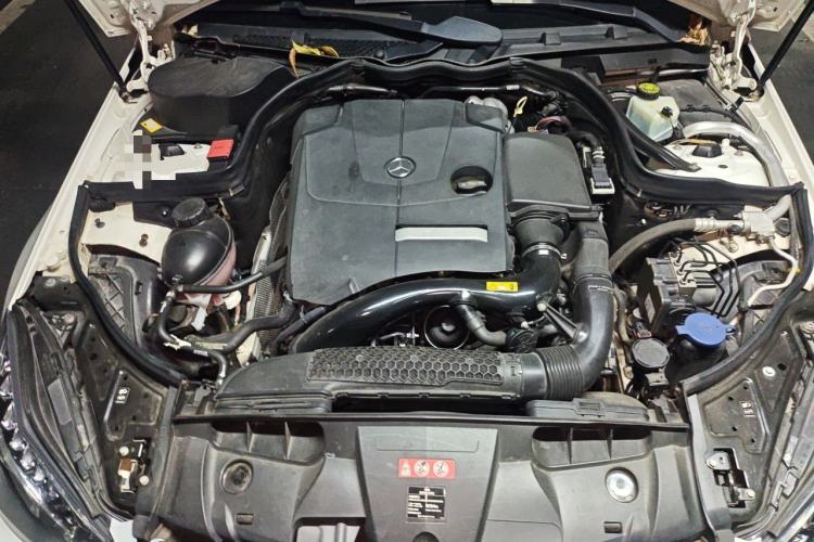 Used Mercedes-Benz E-Class 2014 E 260 Coupe Engine Bay