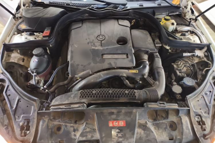 Used Mercedes-Benz E-Class 2014 E 200 Coupe Engine Bay