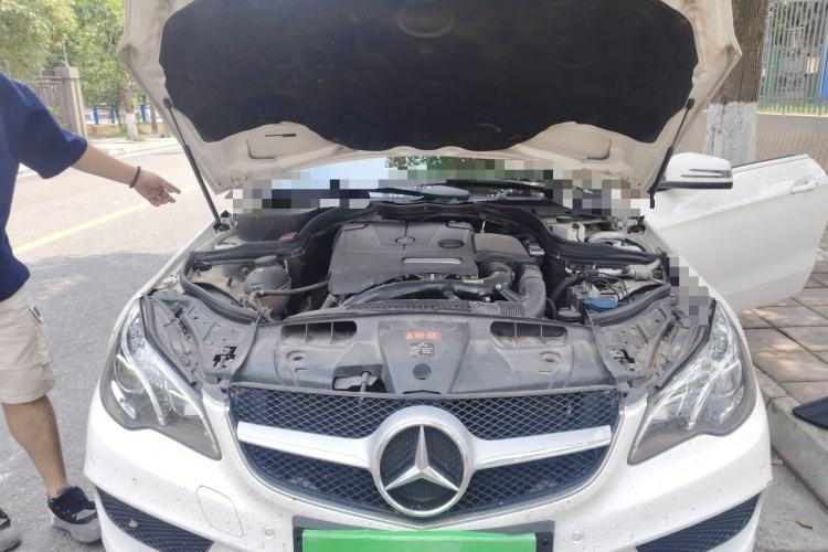 Used Mercedes-Benz E-Class 2014 E 260 Coupe Engine Bay