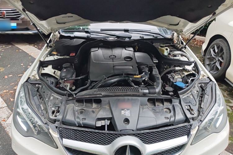 Used Mercedes-Benz E-Class 2014 E 260 Coupe Engine Bay