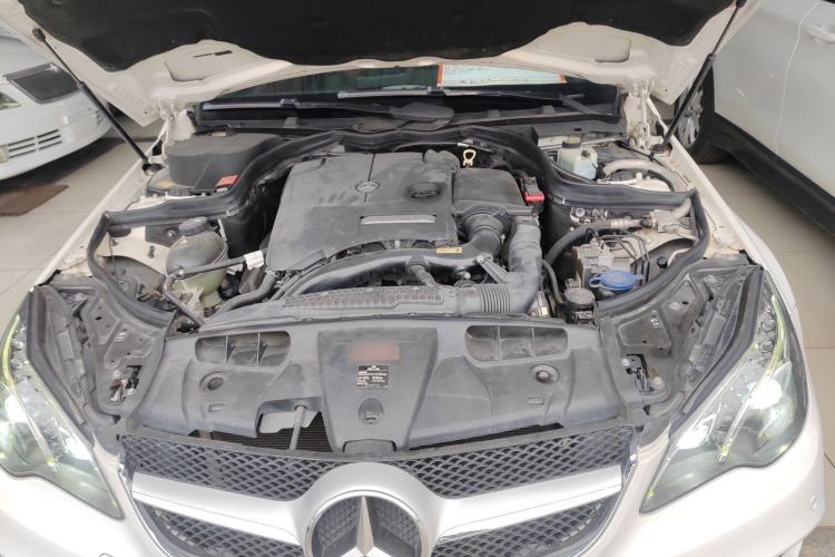 Used Mercedes-Benz E-Class 2014 E 260 Coupe Engine Bay