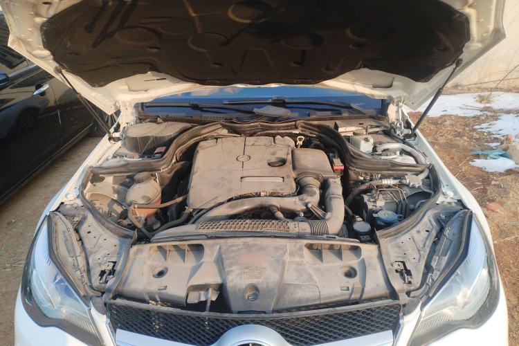 Used Mercedes-Benz E-Class 2014 E 200 Coupe Engine Bay