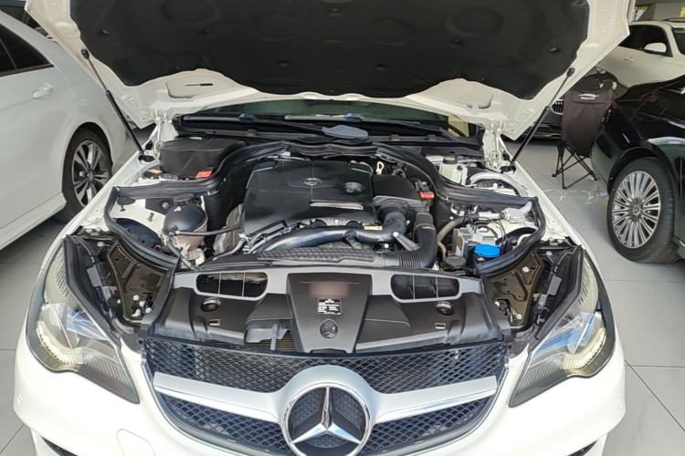 Used Mercedes-Benz E-Class 2014 E 200 Coupe Engine Bay