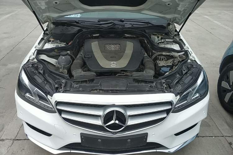 Used Mercedes-Benz E-Class 2014 E 300 L Sport Edition Engine Bay