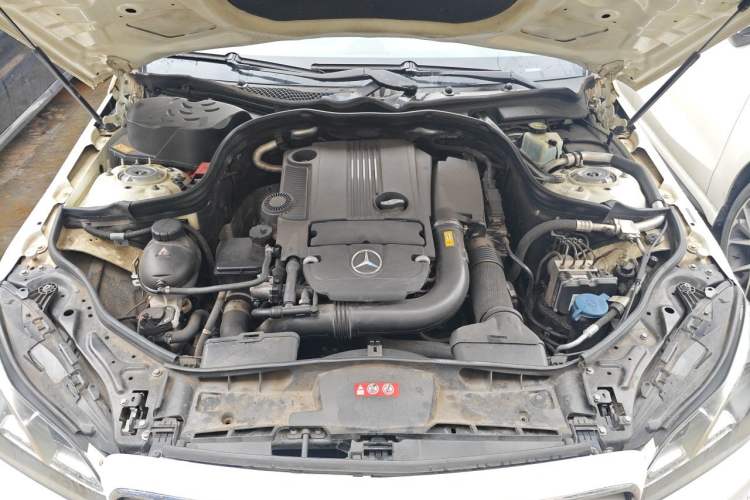 Used Mercedes-Benz E-Class 2014 E 260 L Sport Edition Engine Bay