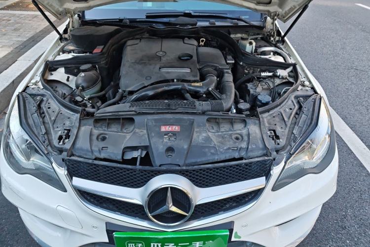 Used Mercedes-Benz E-Class 2014 E 200 Coupe Engine Bay