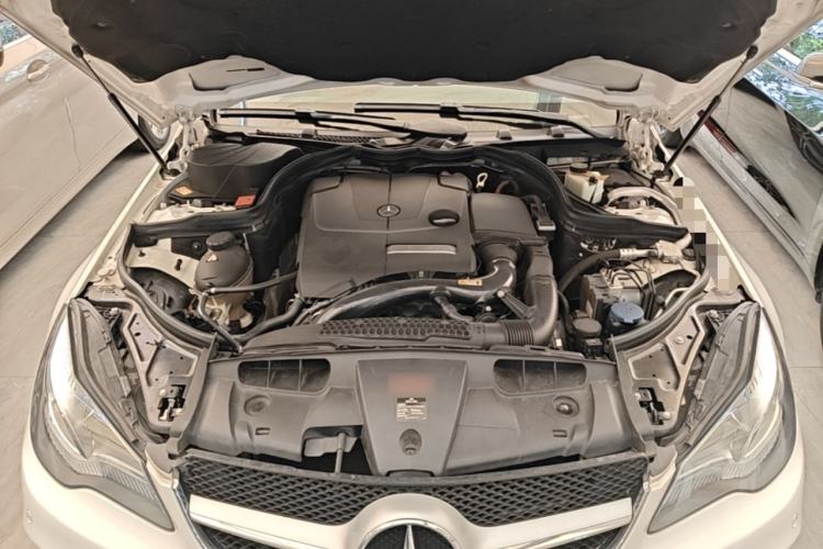 Used Mercedes-Benz E-Class 2014 E 200 Coupe Engine Bay