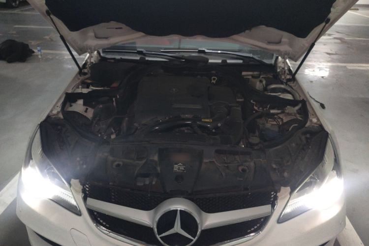 Used Mercedes-Benz E-Class 2014 E 200 Coupe Engine Bay