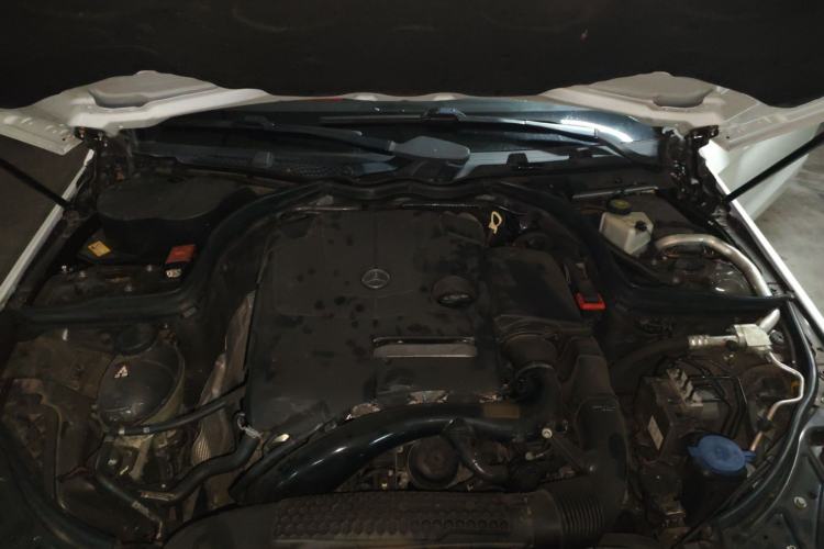 Used Mercedes-Benz E-Class 2014 E 260 Coupe Engine Bay