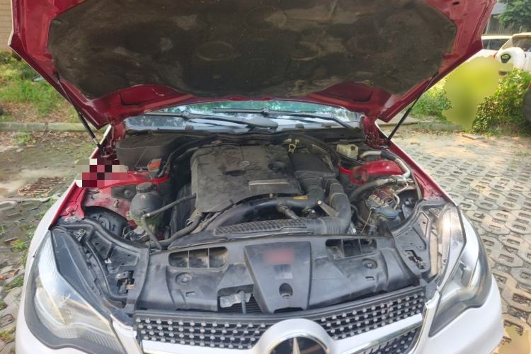 Used Mercedes-Benz E-Class 2014 E 200 Coupe Engine Bay