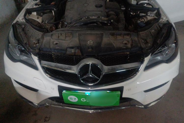 Used Mercedes-Benz E-Class 2014 E 200 Coupe Engine Bay