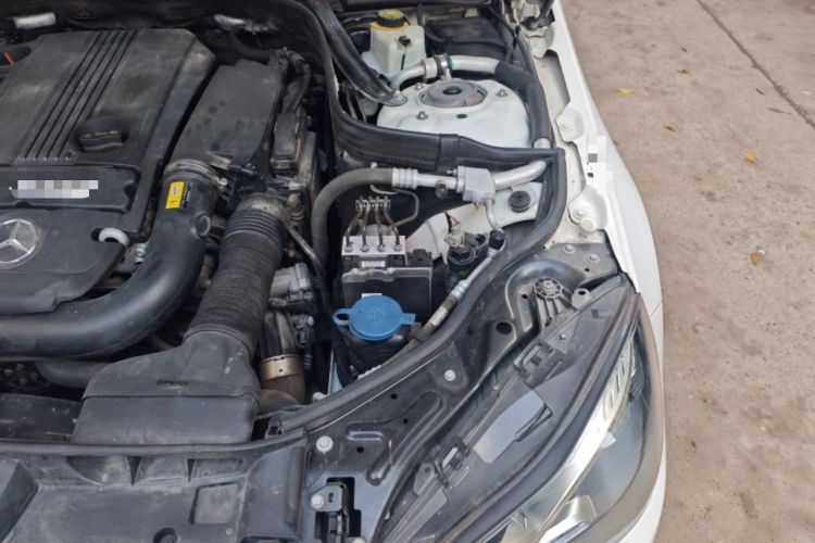 Used Mercedes-Benz E-Class 2014 Restyled E 260 L Sport Edition Engine Bay Left