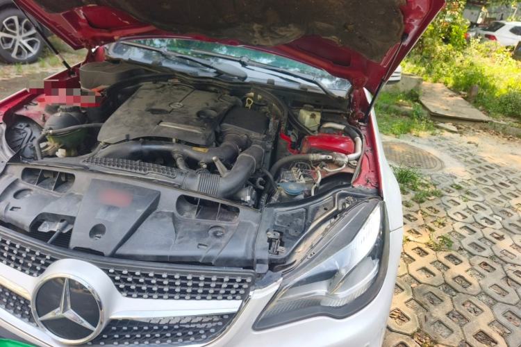 Used Mercedes-Benz E-Class 2014 E 200 Coupe Engine Bay Left