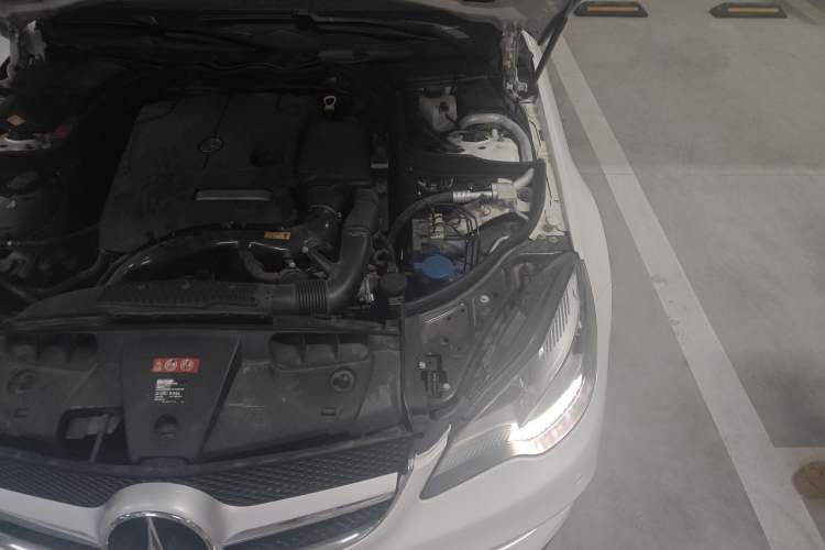 Used Mercedes-Benz E-Class 2014 E 200 Coupe Engine Bay Left
