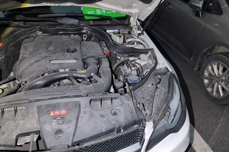 Used Mercedes-Benz E-Class 2014 E 200 Coupe Engine Bay Left
