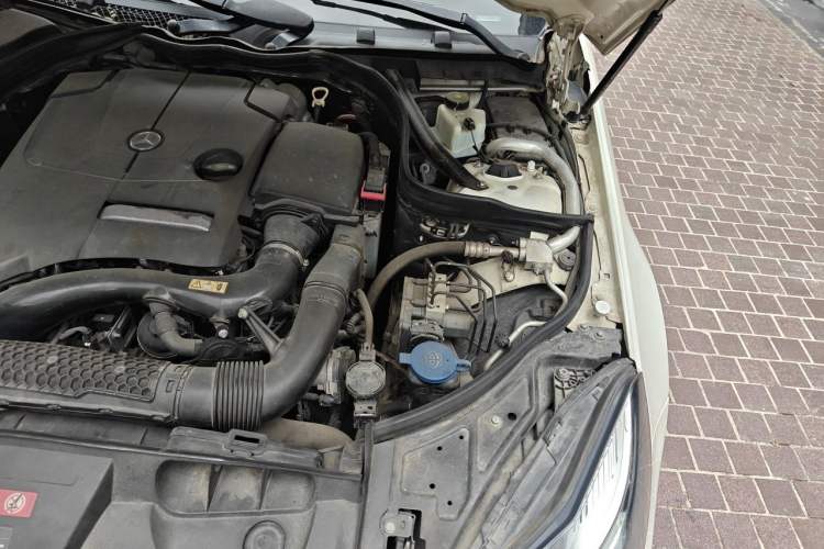 Used Mercedes-Benz E-Class 2014 E 200 Coupe Engine Bay Left
