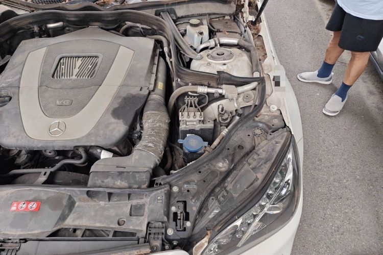 Used Mercedes-Benz E-Class 2014 Restyled E 300 L Sport Luxury Edition Engine Bay Left