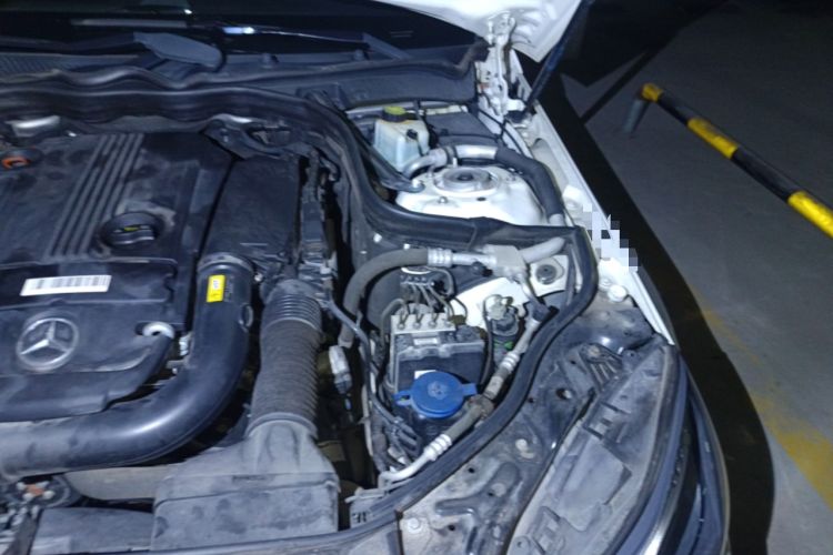 Used Mercedes-Benz E-Class 2014 Restyled E 260 L Sport Edition Engine Bay Left