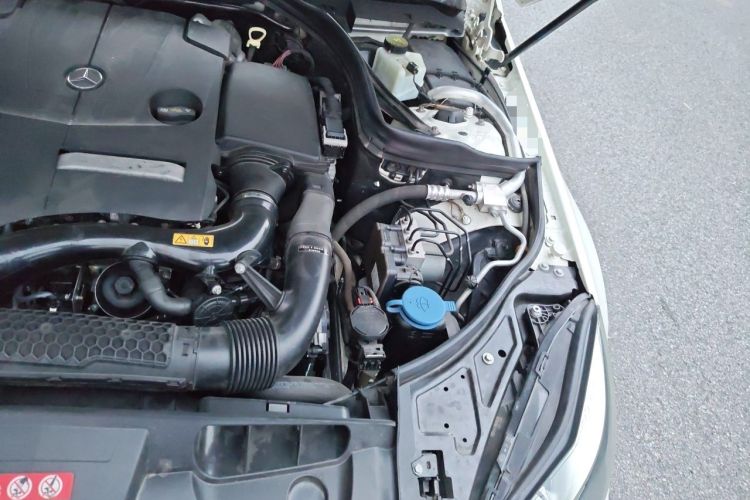 Used Mercedes-Benz E-Class 2014 E 200 Coupe Engine Bay Left