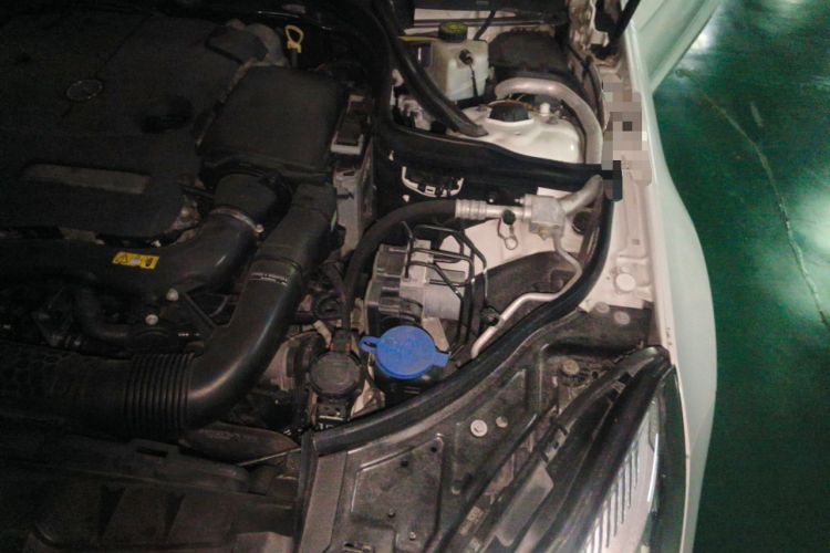 Used Mercedes-Benz E-Class 2014 E 200 Coupe Engine Bay Left