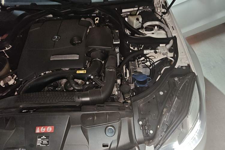 Used Mercedes-Benz E-Class 2014 E 200 Coupe Engine Bay Left