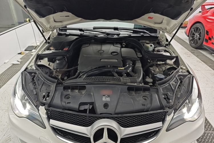 Used Mercedes-Benz E-Class 2014 E 200 Coupe Engine Bay