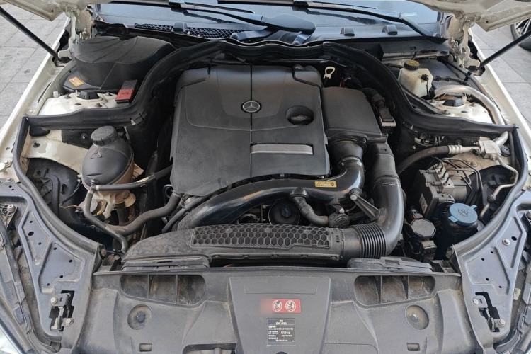 Used Mercedes-Benz E-Class 2014 E 200 Coupe Engine Bay