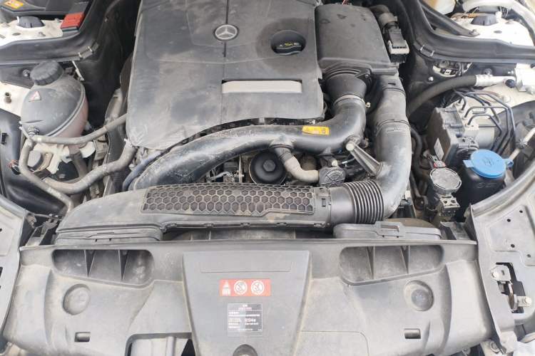 Used Mercedes-Benz E-Class 2014 E 200 Coupe Engine Bay