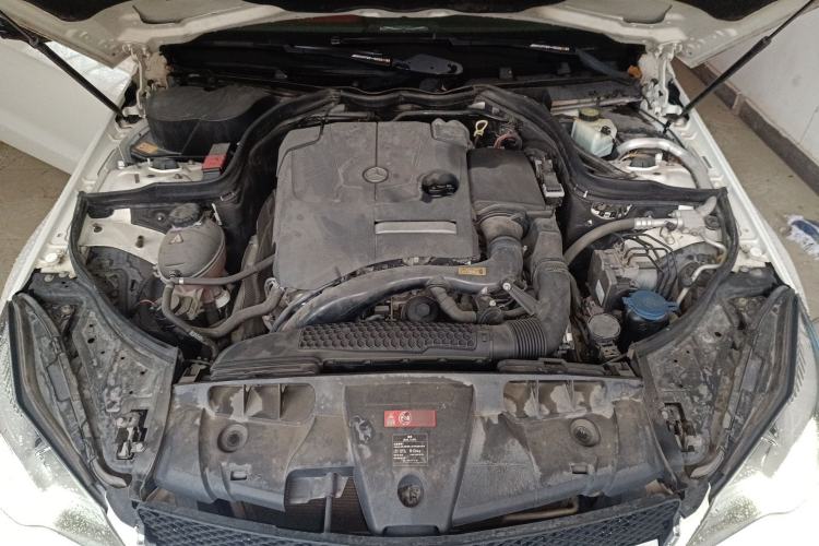 Used Mercedes-Benz E-Class 2014 E 200 Coupe Engine Bay