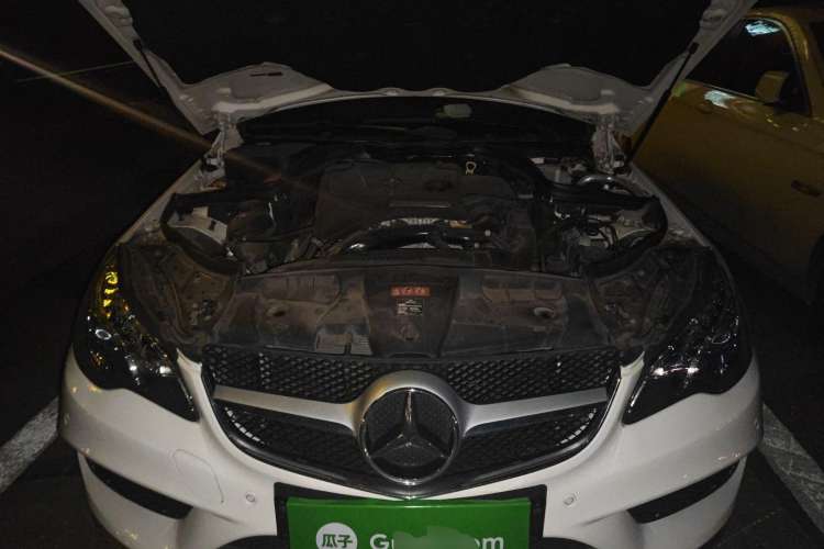 Used Mercedes-Benz E-Class 2014 E 260 Convertible Coupe Engine Bay