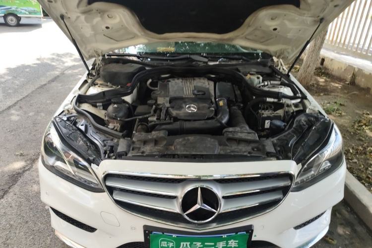 Used Mercedes-Benz E-Class 2014 E 260 L Sport Edition Engine Bay