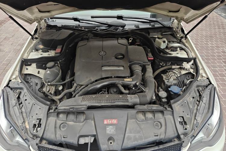 Used Mercedes-Benz E-Class 2014 E 200 Coupe Engine Bay