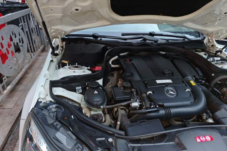 Used Mercedes-Benz E-Class 2014 E 260 L Sport Edition Engine Bay Right
