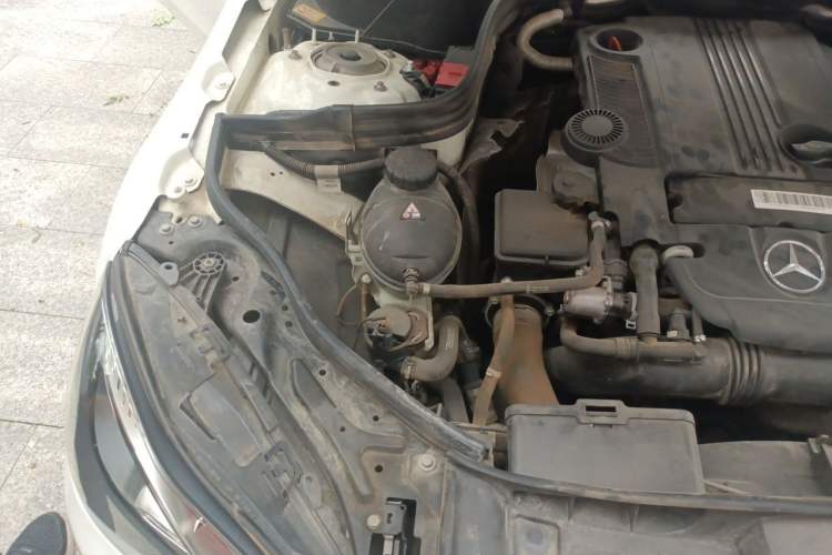 Used Mercedes-Benz E-Class 2014 Restyled E 260 L Sport Edition Engine Bay Right