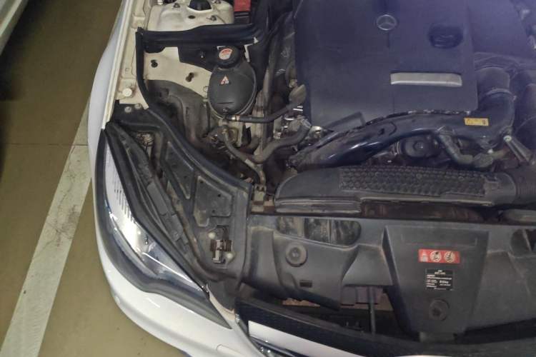 Used Mercedes-Benz E-Class 2014 E 200 Coupe Engine Bay Right
