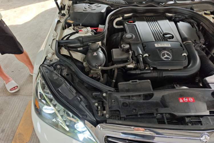 Used Mercedes-Benz E-Class 2014 E 260 L Luxury Model Engine Bay Right