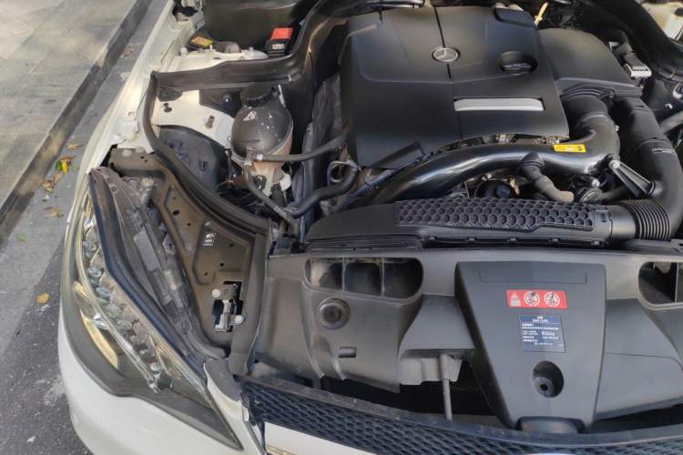 Used Mercedes-Benz E-Class 2014 E 260 Coupe Engine Bay Right