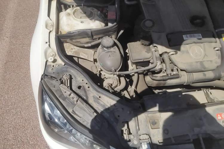 Used Mercedes-Benz E-Class 2014 Revised E 260 L Sport Luxury Edition Engine Bay Right
