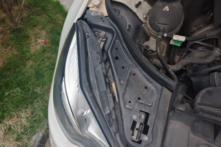 Used Mercedes-Benz E-Class 2014 E 200 Coupe Engine Bay Right